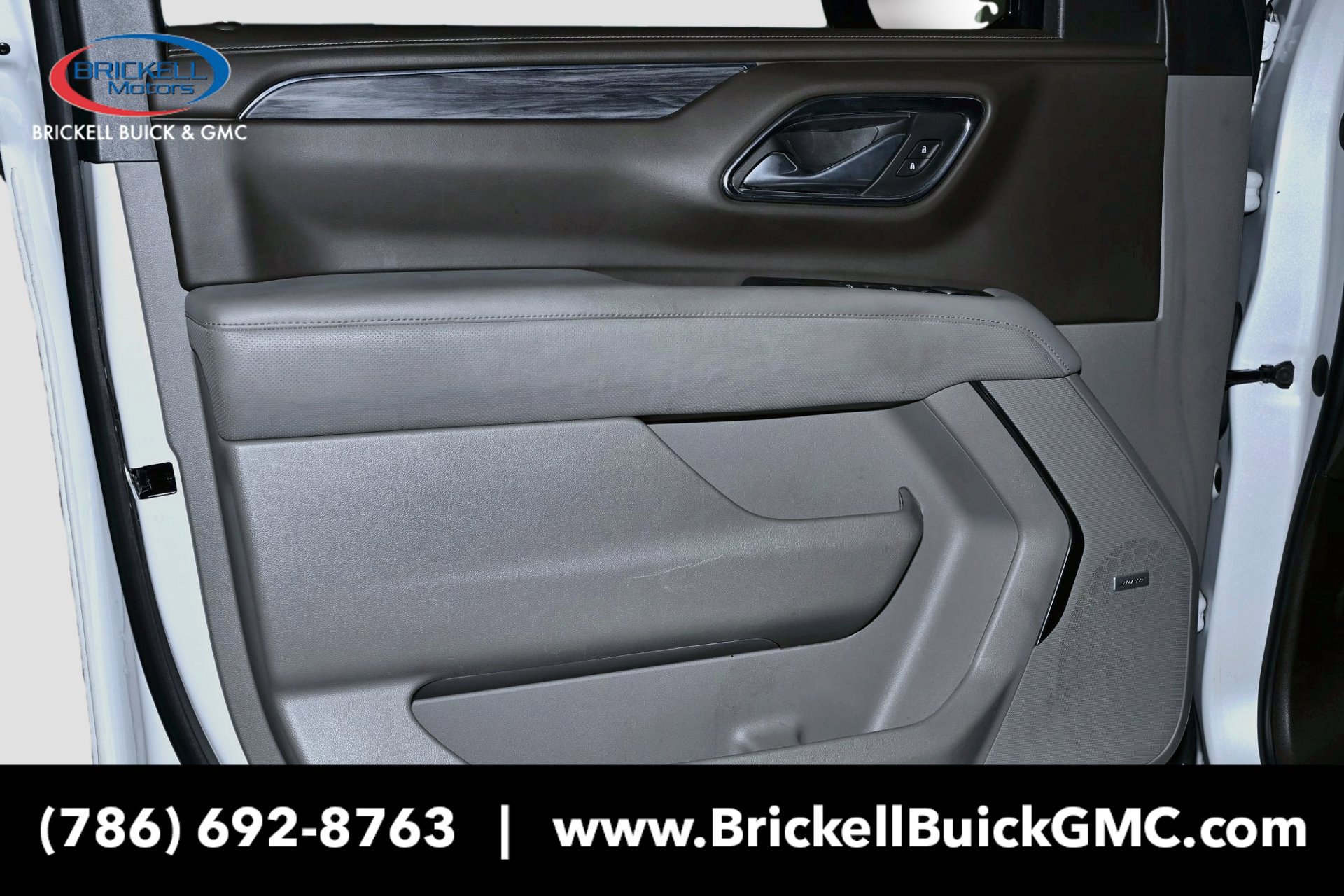 Used 2023 GMC Yukon XL SLT AWD/4WD image 24