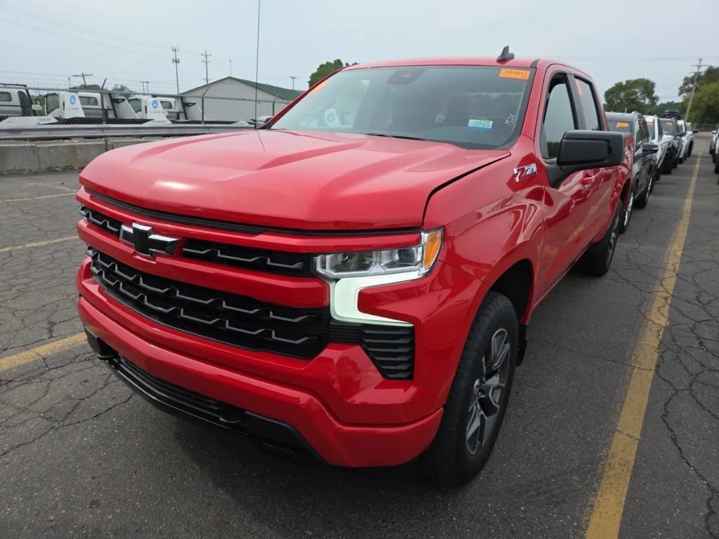 Used 2023 Chevrolet Silverado 1500 RST AWD/4WD image 2