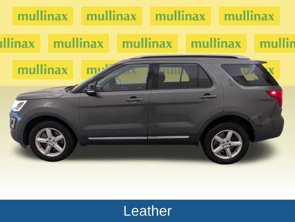Used 2016 Ford Explorer XLT w/ Equipment Group 202A AWD/4WD image 9