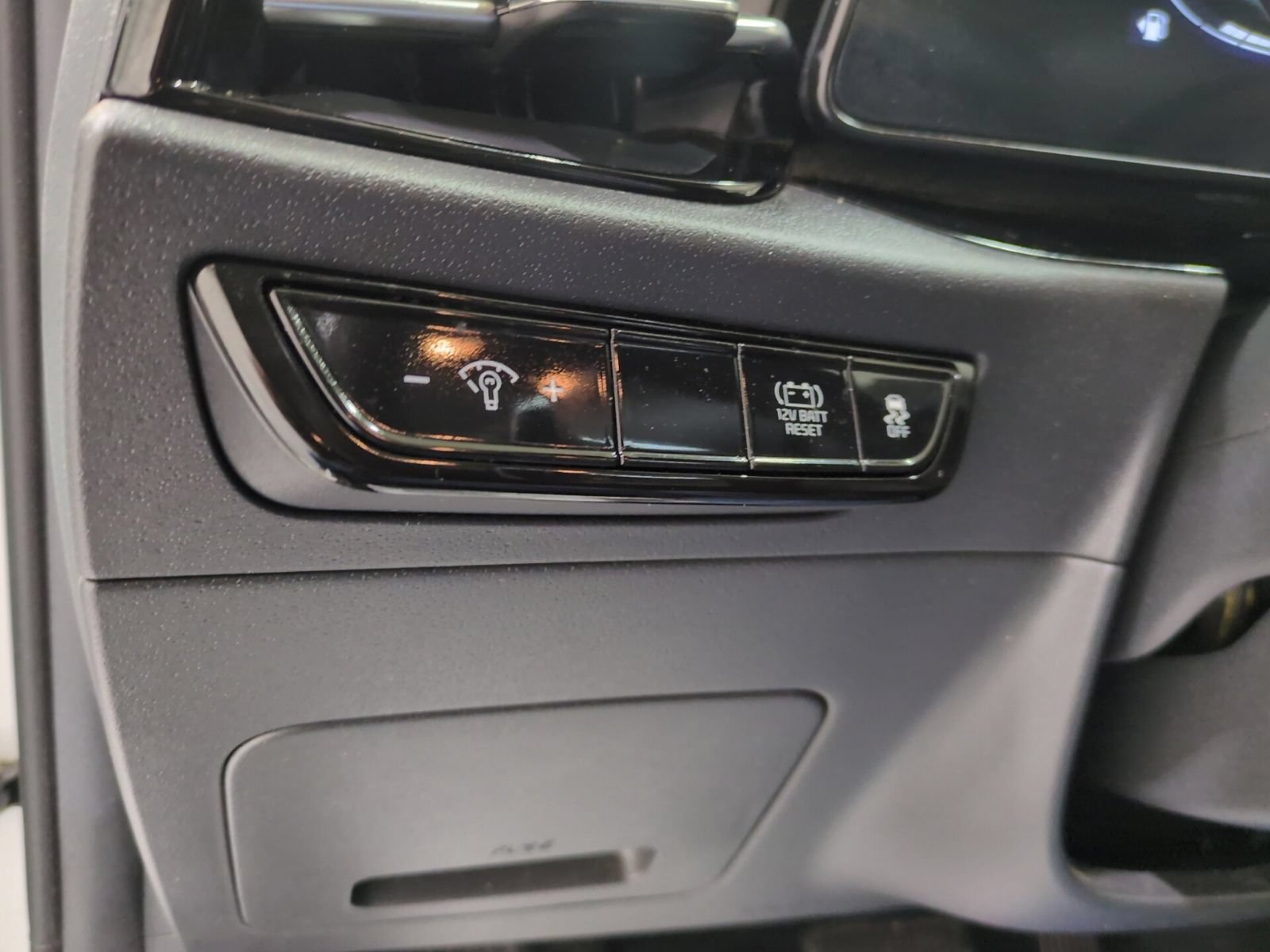 Certified 2024 Kia Niro EX FWD image 18
