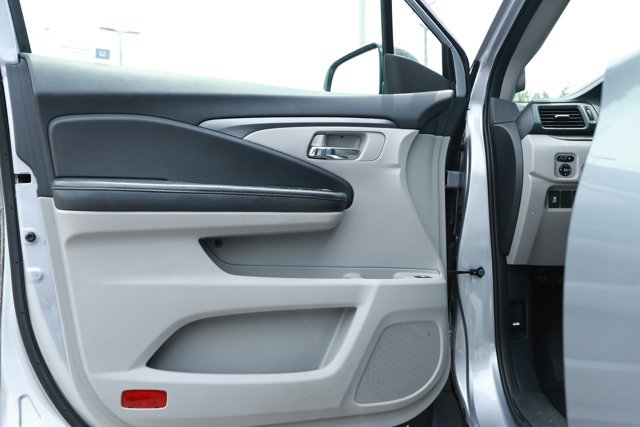 Used 2017 Honda Pilot LX image 20