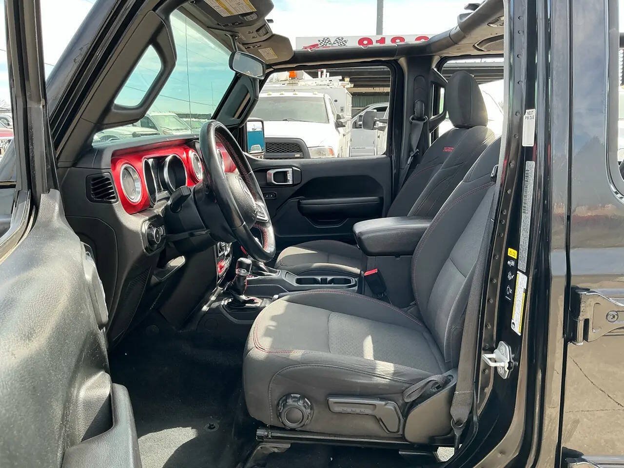Used 2020 Jeep Wrangler Unlimited Rubicon AWD/4WD image 11