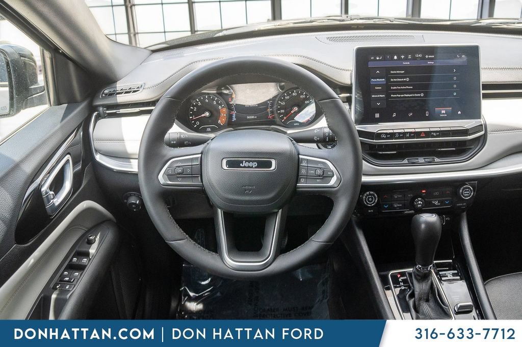 Used 2024 Jeep Compass Limited AWD/4WD image 5