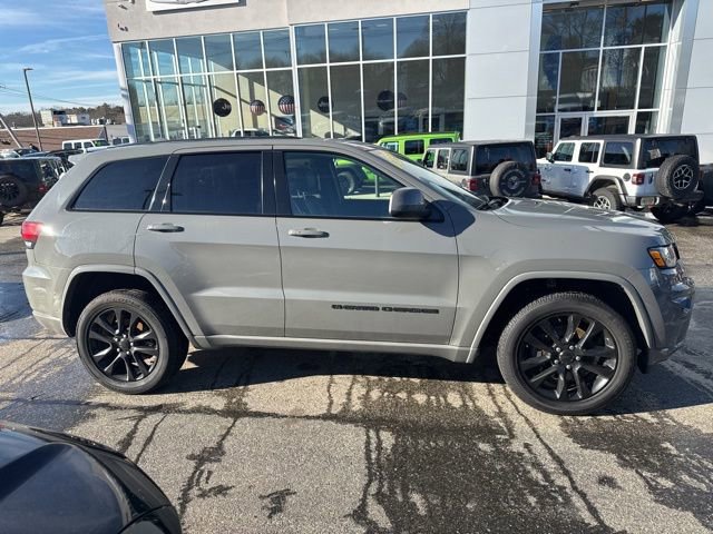 Certified 2022 Jeep Grand Cherokee Laredo X image 8