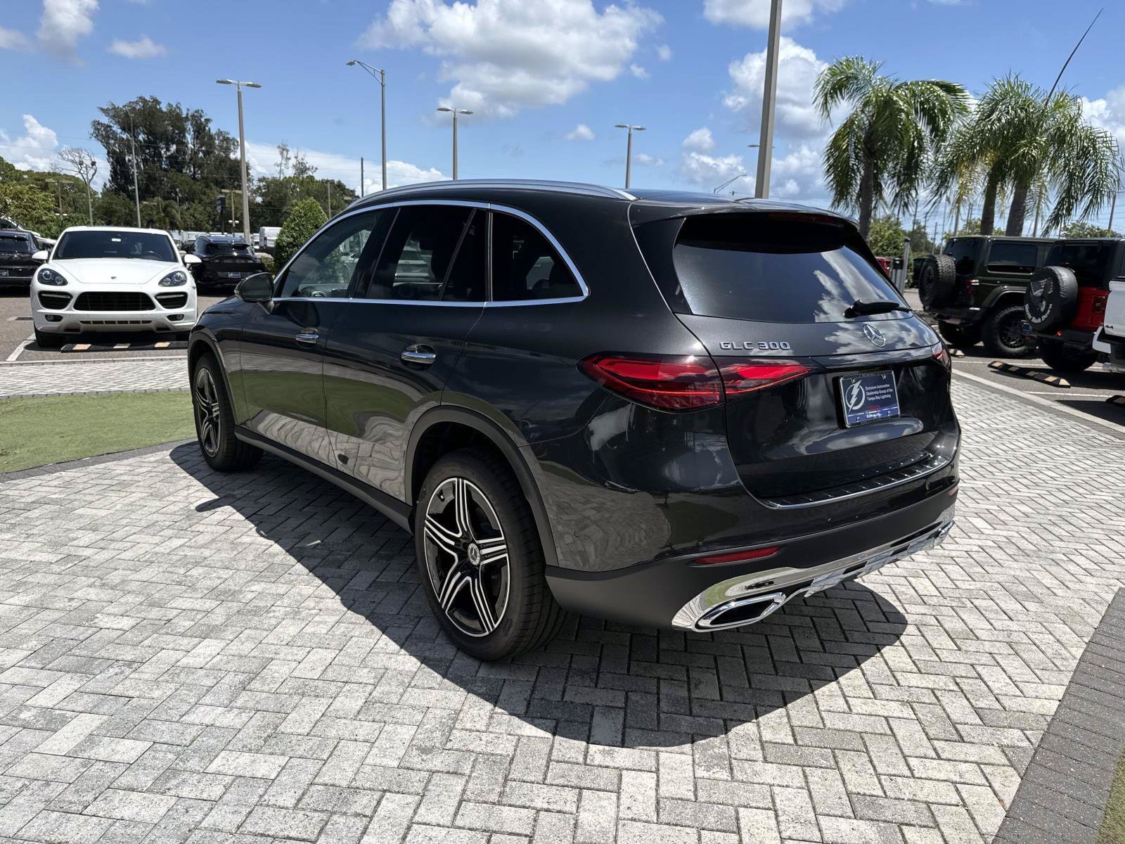 New 2027 Mercedes-Benz GLC 300 image 4