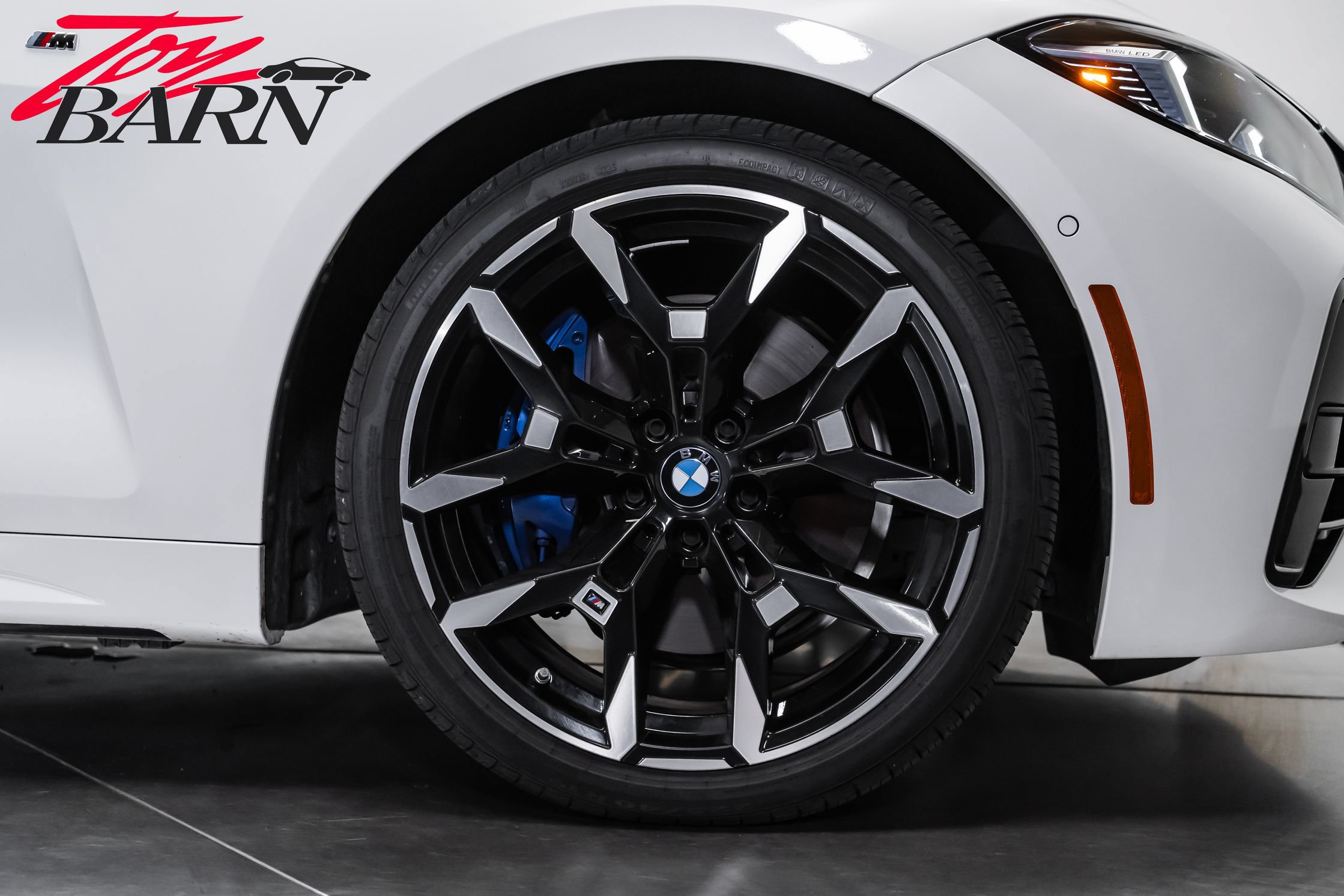 Used 2025 BMW M440i Convertible RWD image 23