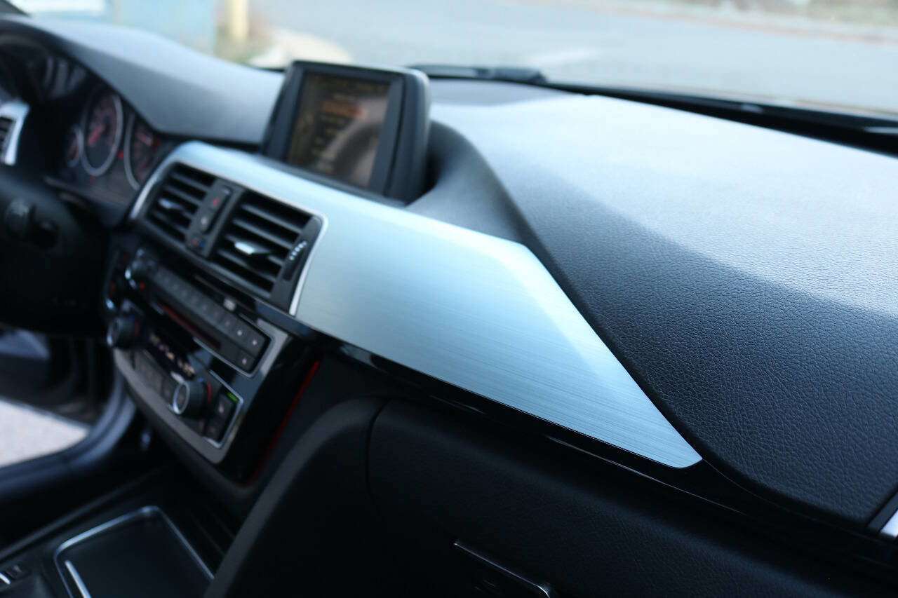 Used 2016 BMW 328i Sedan image 31