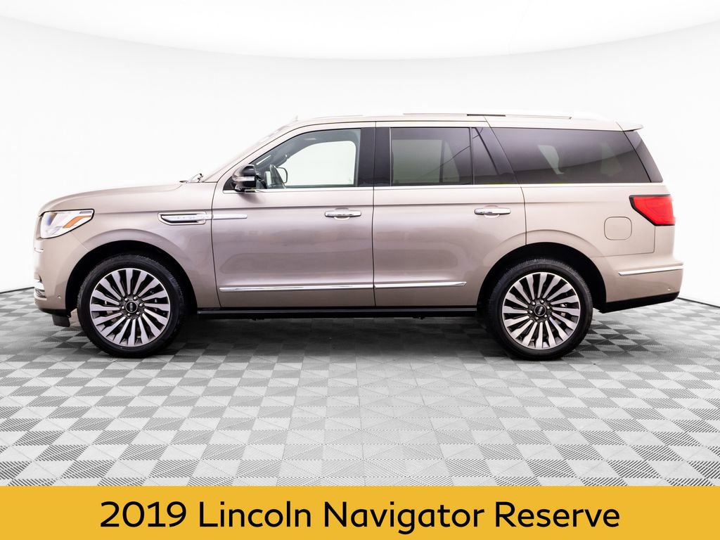 Used 2019 Lincoln Navigator Reserve AWD/4WD image 2