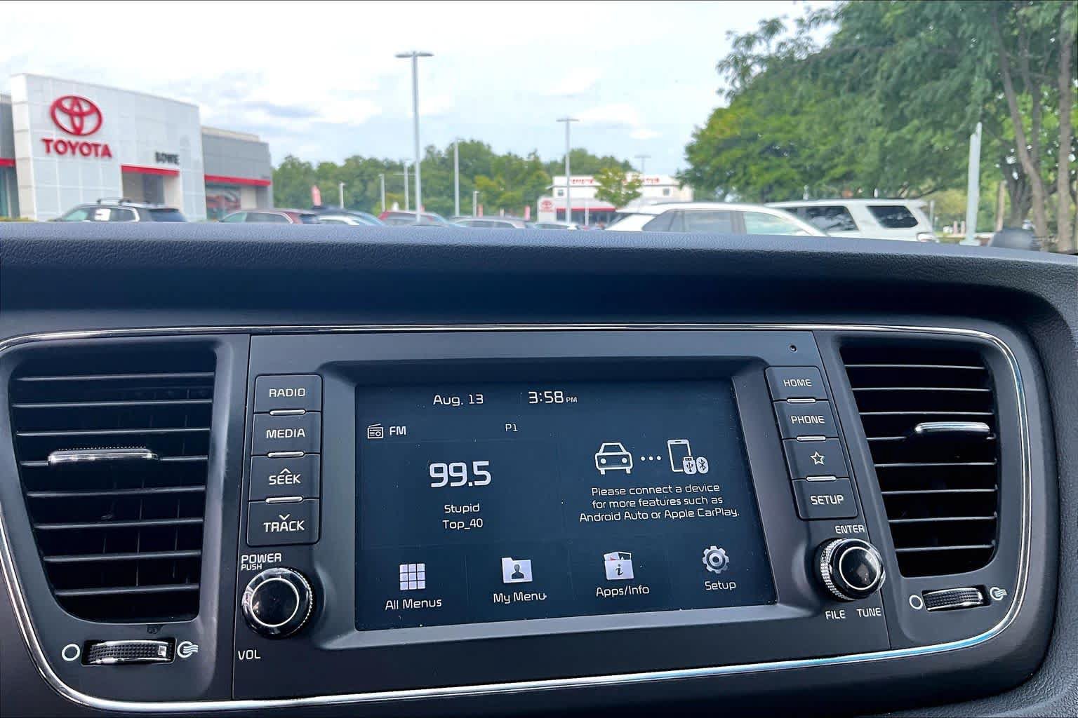 Used 2021 Kia Sedona LX FWD image 33