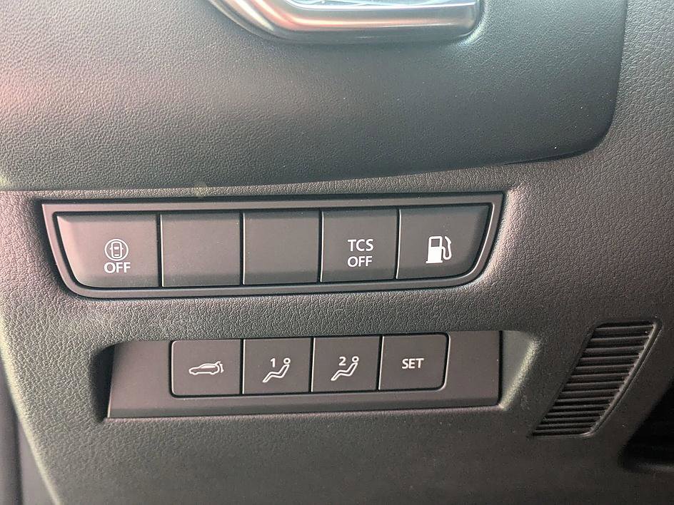 Certified 2025 MAZDA CX-50 2.5 Hybrid w/ Weather Package image 17