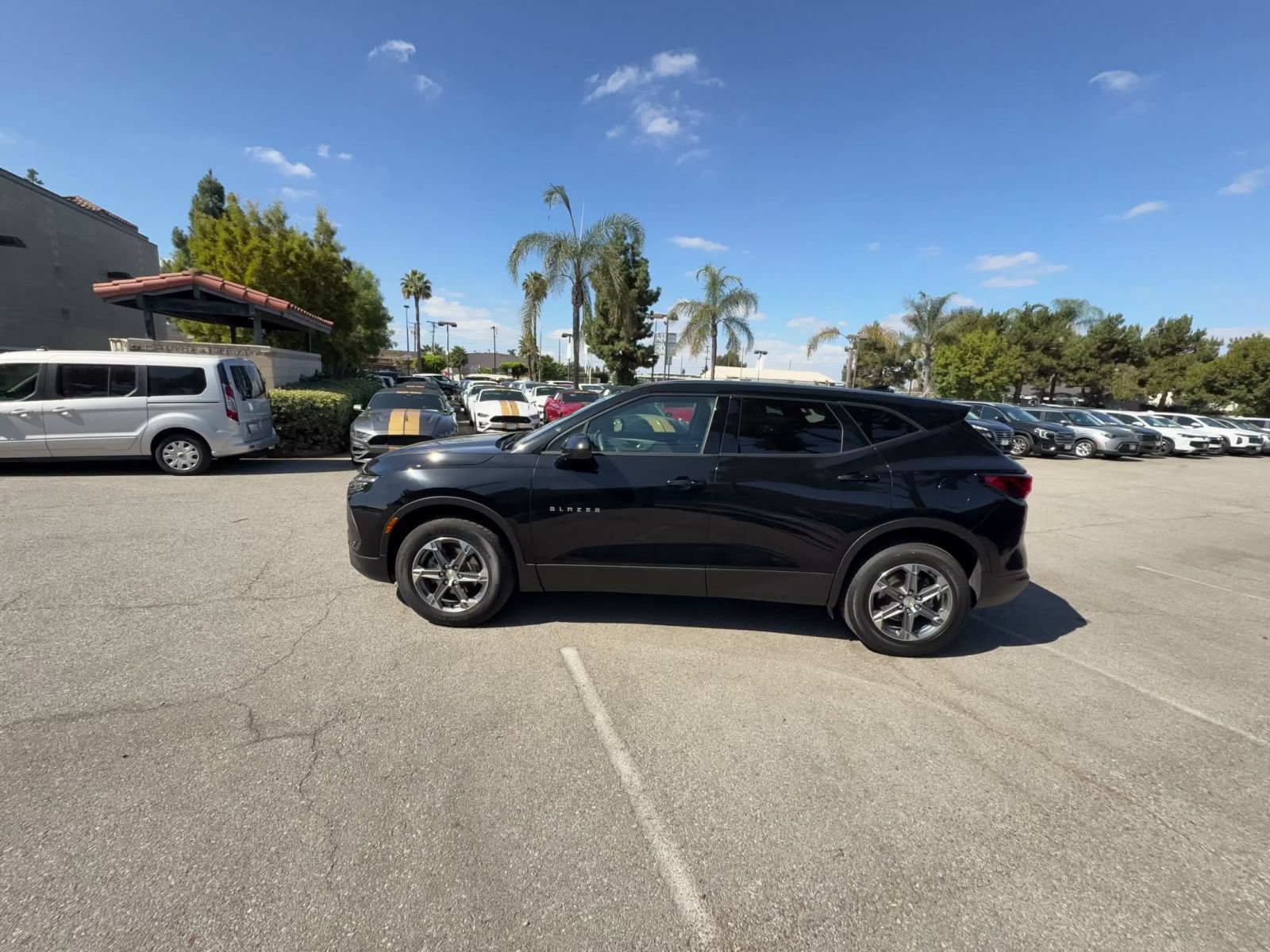 Used 2025 Chevrolet Blazer LT FWD image 8