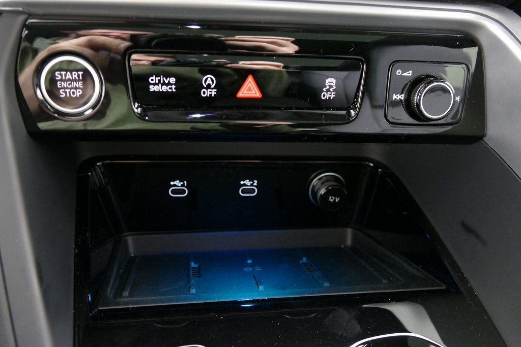 Used 2025 Audi Q5 Premium Plus w/ Premium Plus image 18