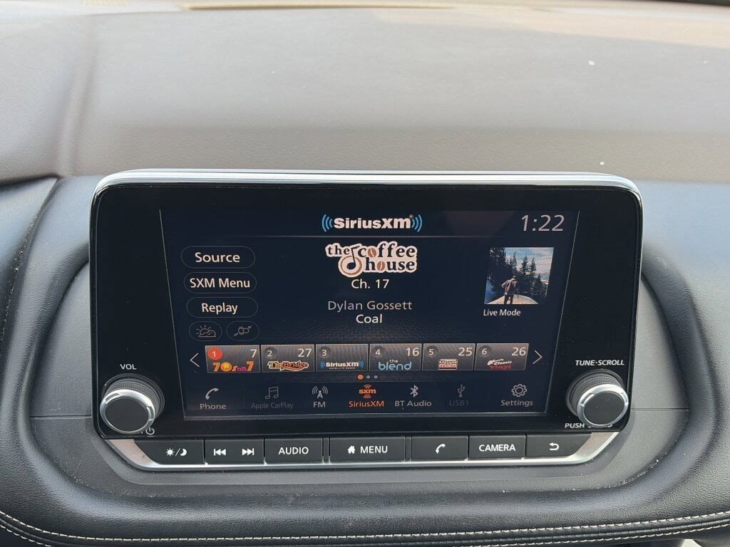 Used 2023 Nissan Rogue SV image 12