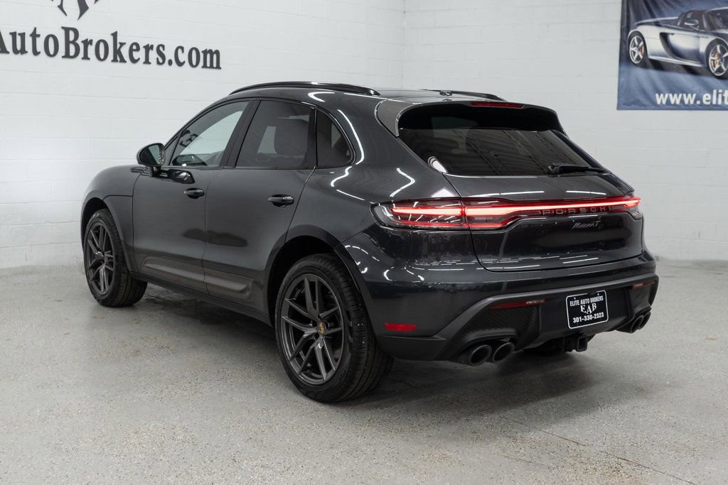 Used 2023 Porsche Macan Turbo image 37