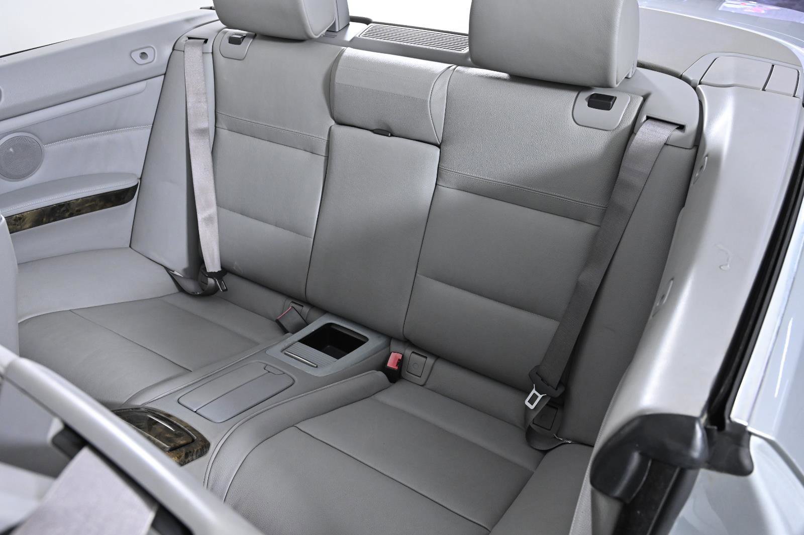 Used 2008 BMW 335i Convertible image 25