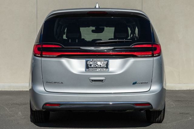 Used 2022 Chrysler Pacifica Touring-L image 4