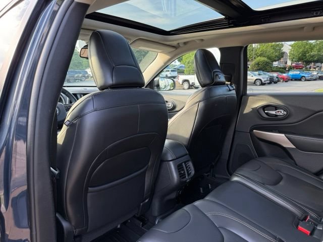 Used 2018 Jeep Cherokee Limited AWD/4WD image 29