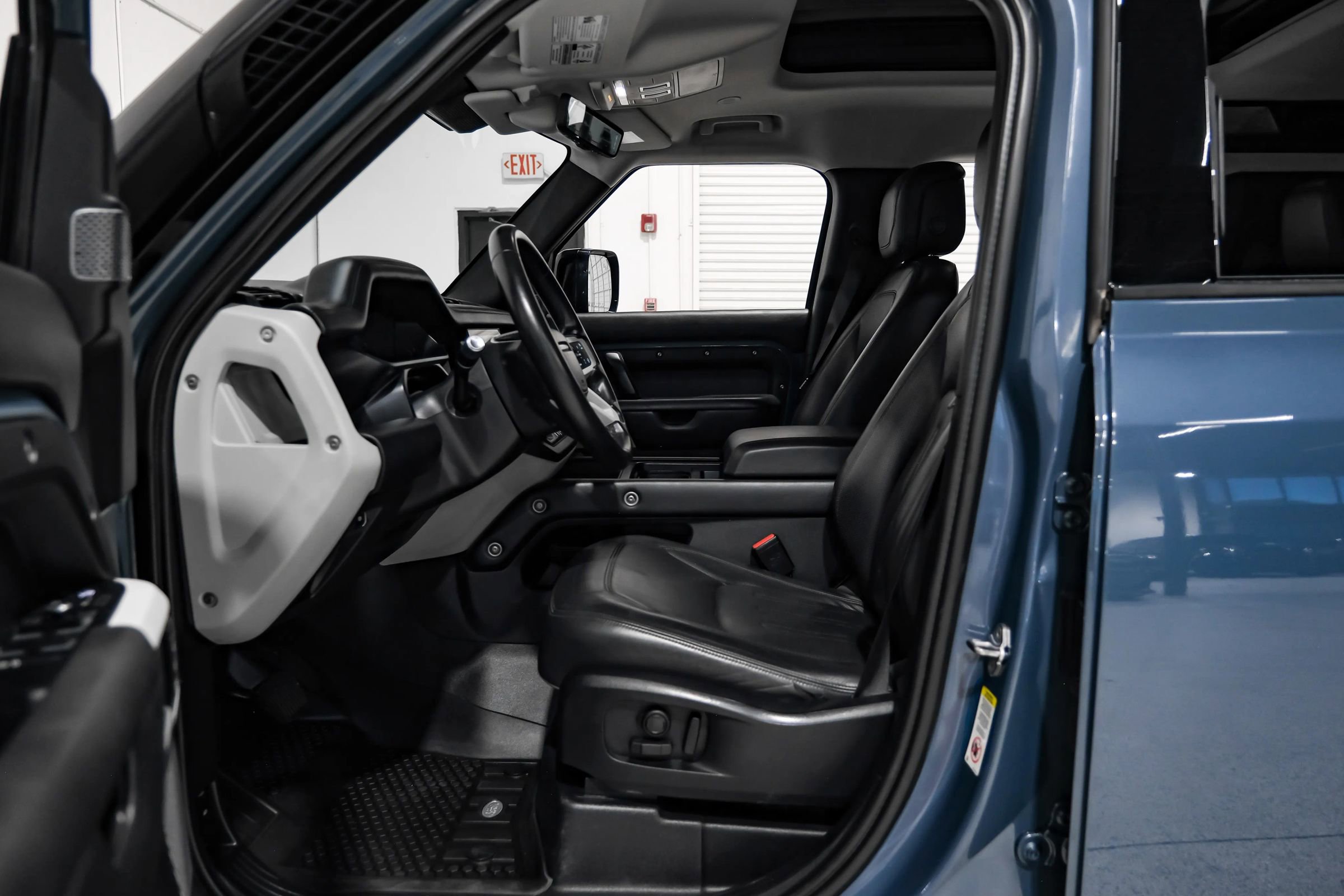 Used 2020 Land Rover Defender 110 HSE AWD/4WD image 14