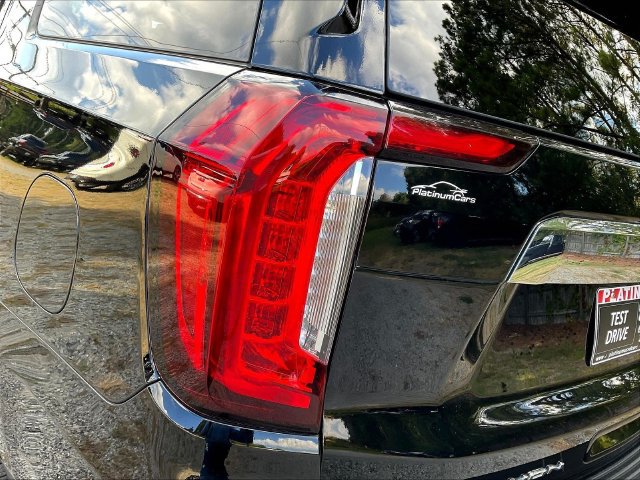 Used 2022 GMC Yukon XL SLT w/ SLT Premium Package AWD/4WD image 24