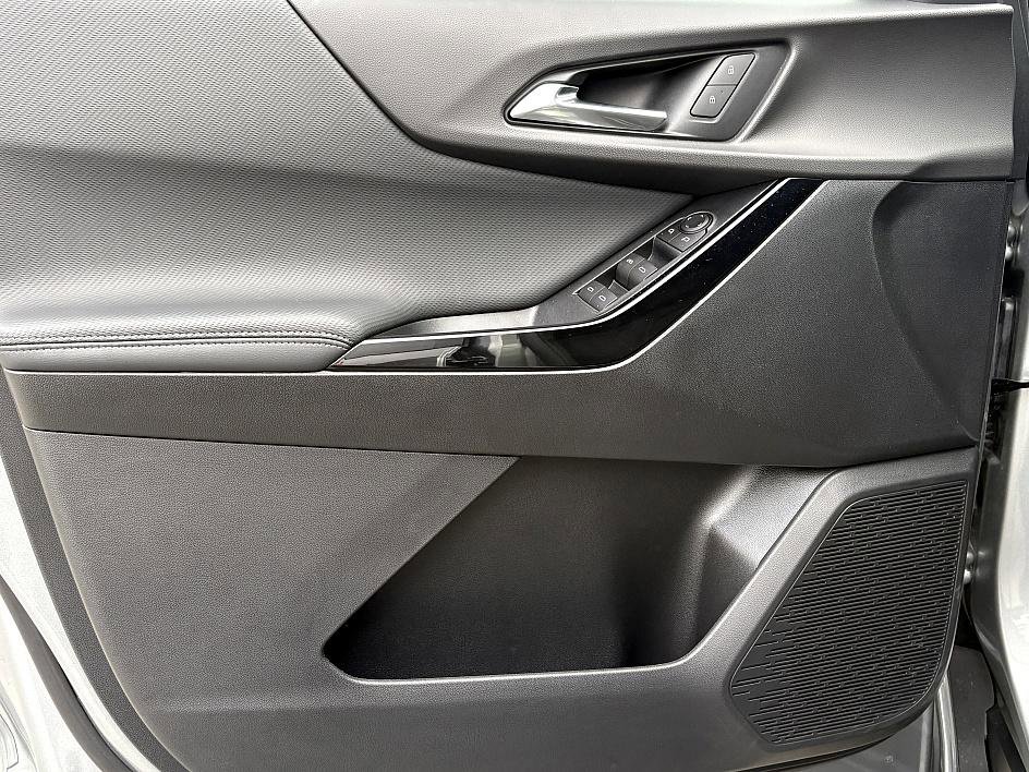 New 2026 Chevrolet Equinox LT image 13