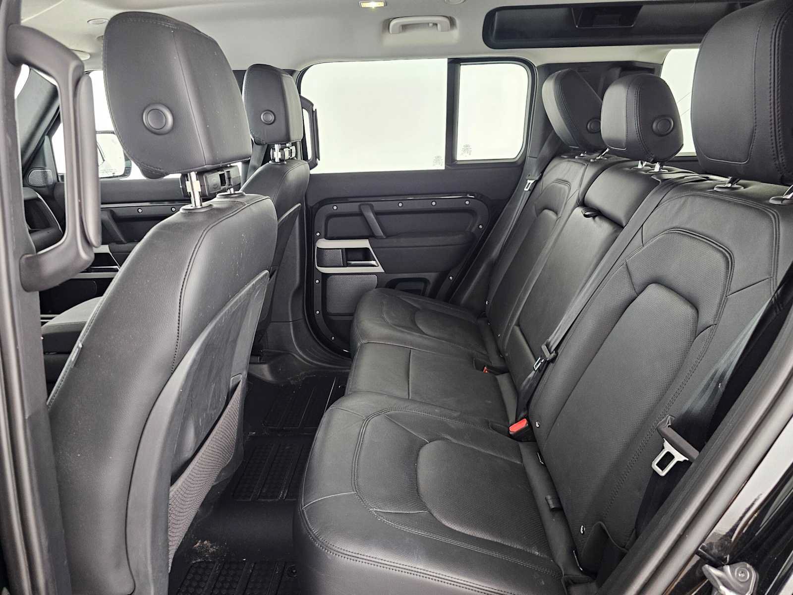 Used 2023 Land Rover Defender 110 S AWD/4WD image 16