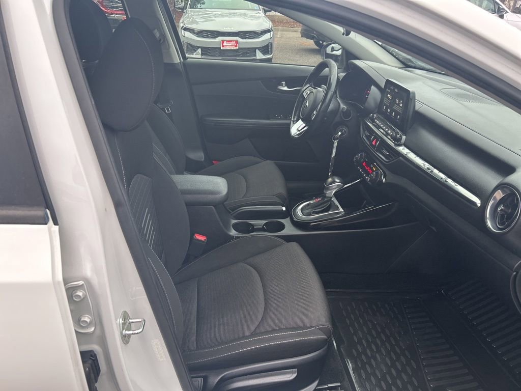 Used 2019 Kia Forte S w/ S Premium Package image 30