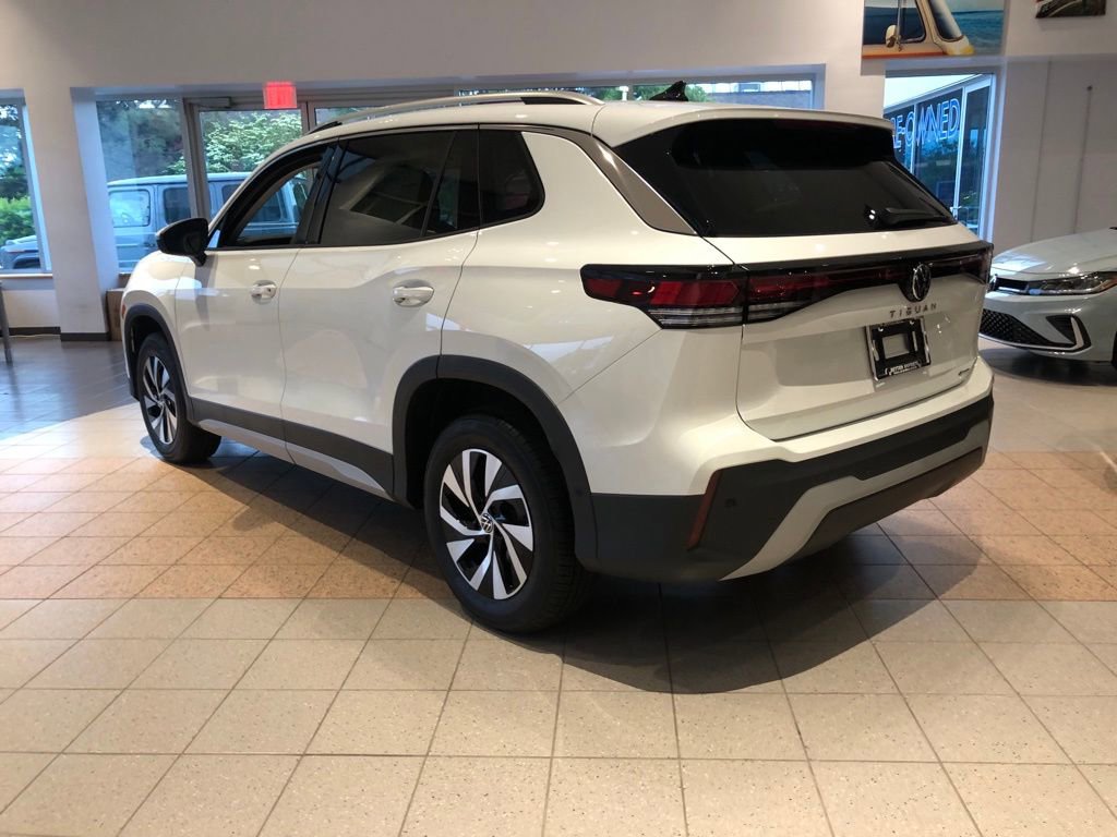 Used 2025 Volkswagen Tiguan S image 4