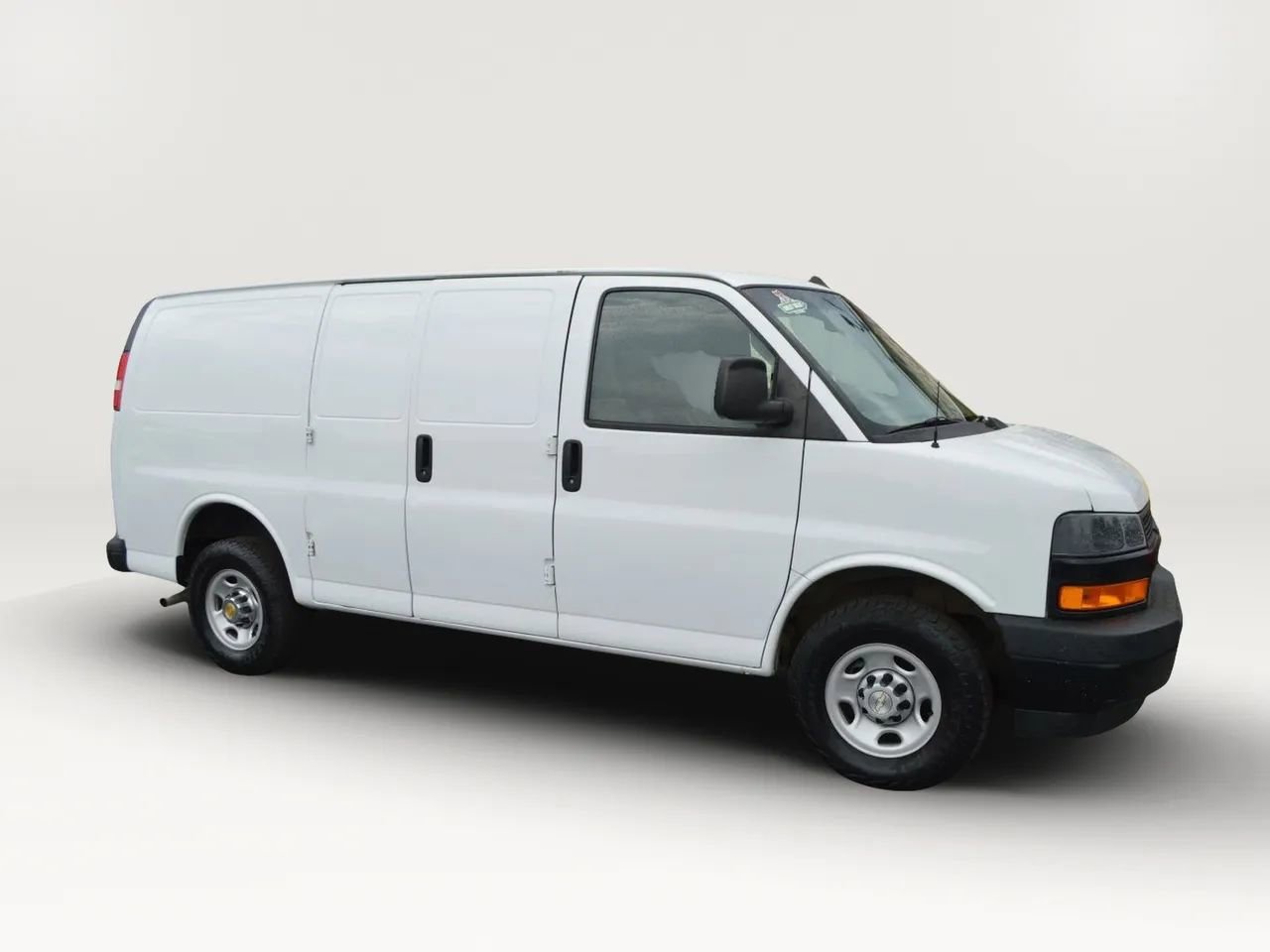 Used 2021 Chevrolet Express 2500 Regular Van 3D w/ Driver Convenience Package image 9