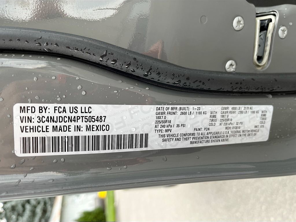 Used 2023 Jeep Compass Limited image 29