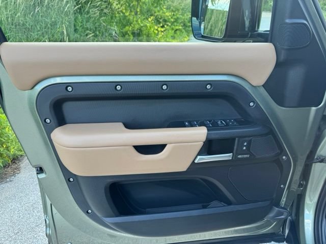 Certified 2025 Land Rover Defender 110 X AWD/4WD image 8