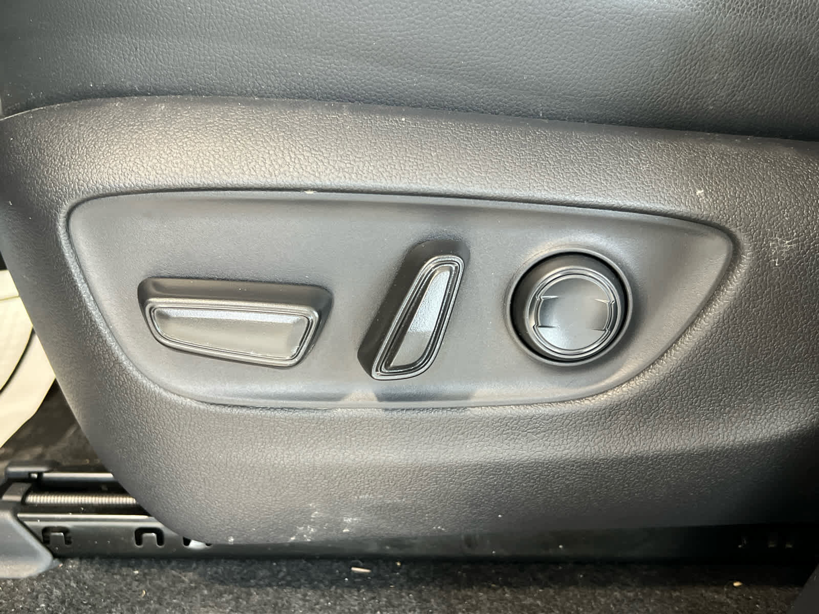 Used 2026 Toyota Land Cruiser w/ Premium Package image 18