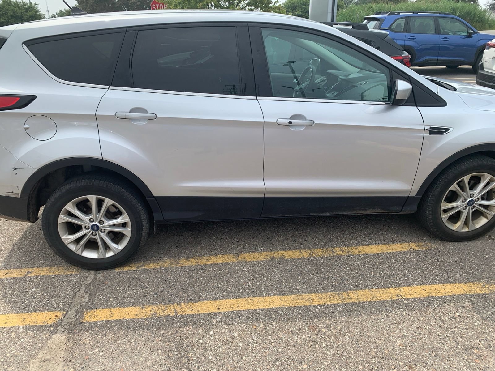 Used 2019 Ford Escape SE FWD image 3
