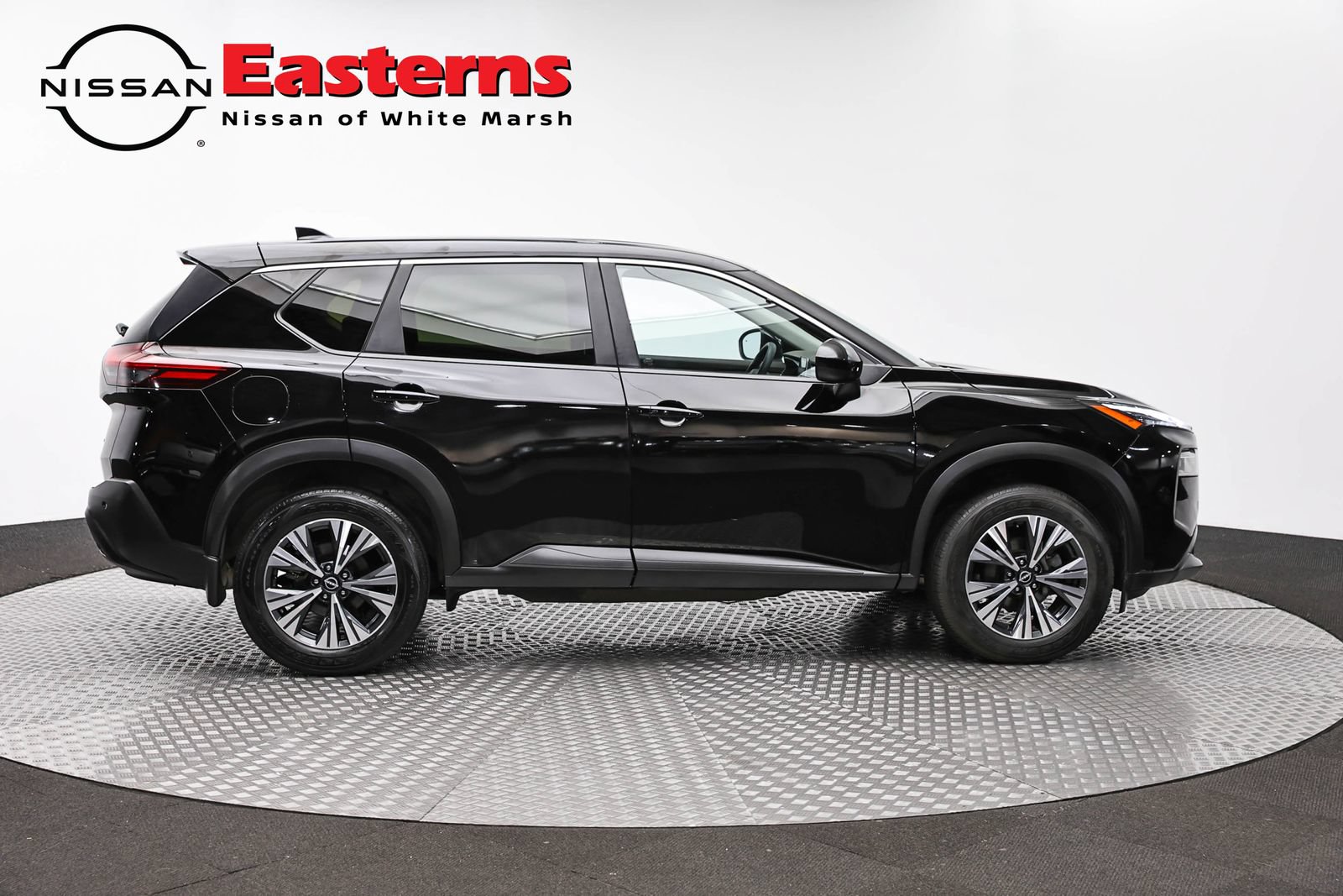 Used 2023 Nissan Rogue SV AWD/4WD image 4