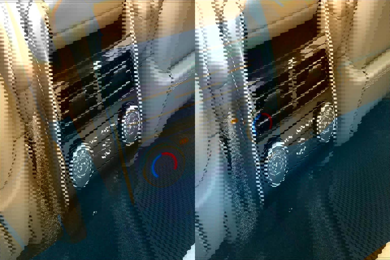 New 2025 Land Rover Range Rover Long Wheelbase SE image 18