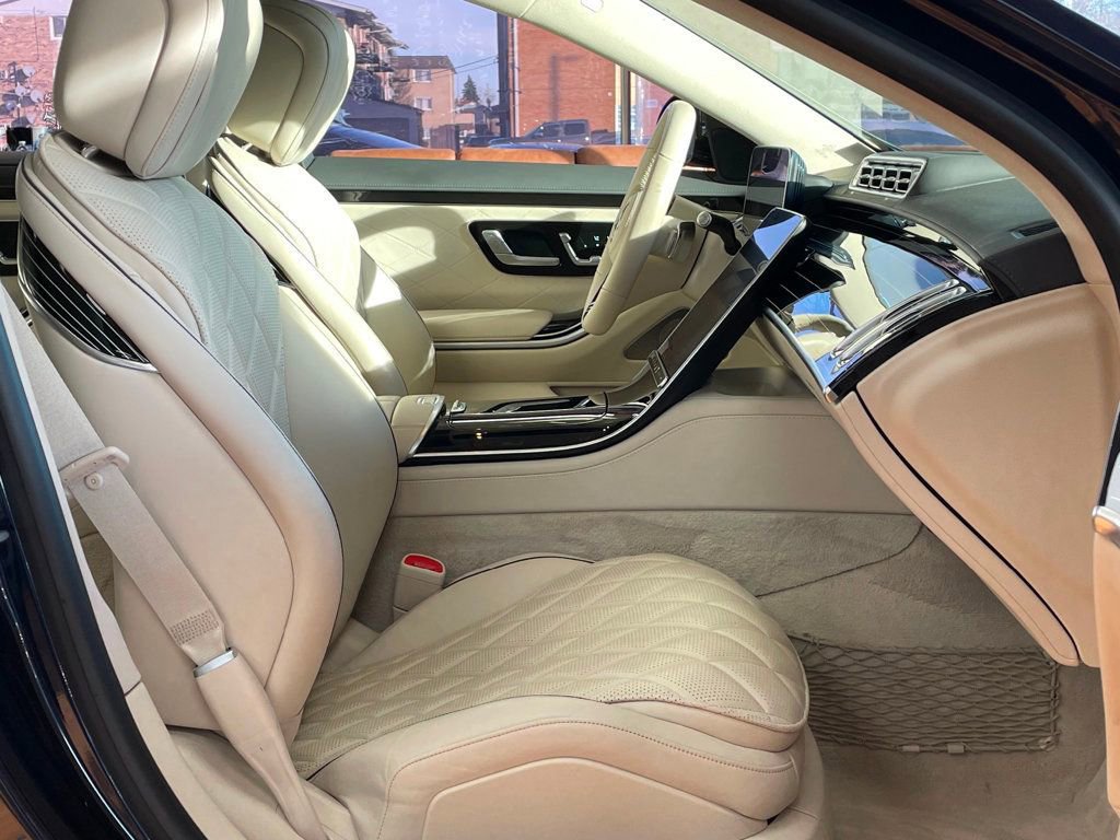 Used 2023 Mercedes-Benz S 580e 4MATIC Sedan w/ AMG Line image 31