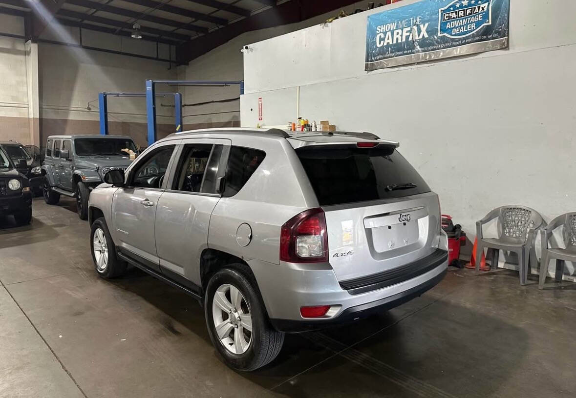 Used 2016 Jeep Compass Sport w/ Power Value Group image 5