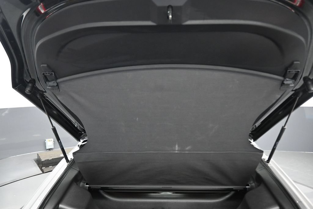 Used 2016 Nissan 370Z Touring RWD image 39