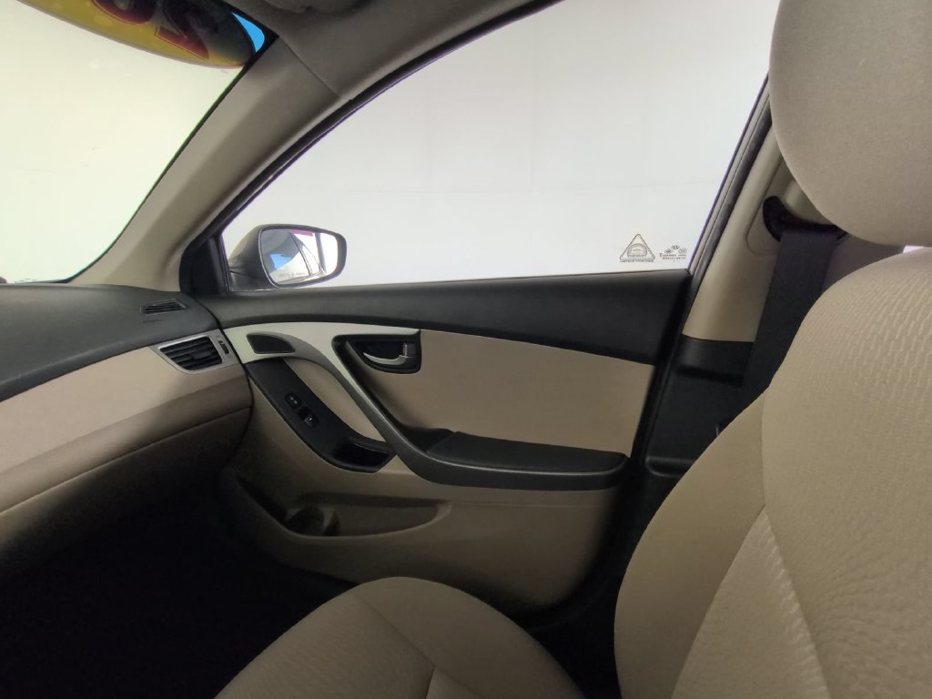 Used 2016 Hyundai Elantra SE FWD image 26