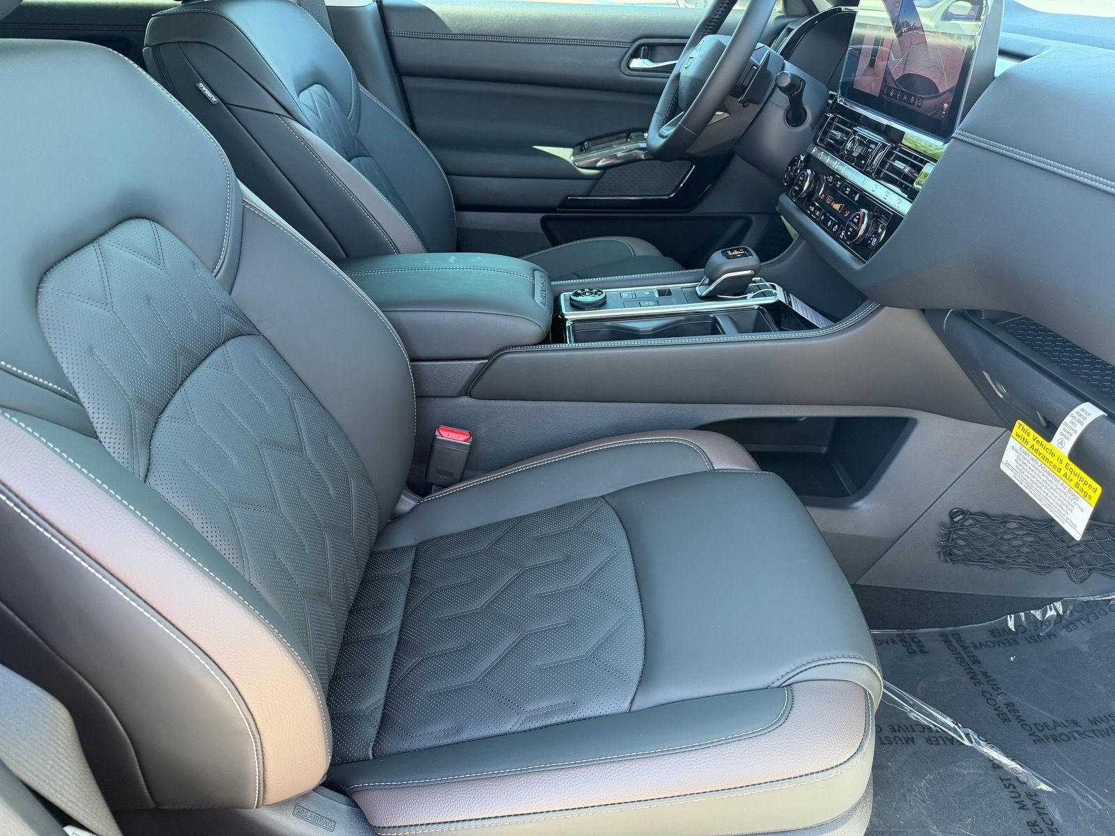 New 2026 Nissan Pathfinder Platinum AWD/4WD image 12