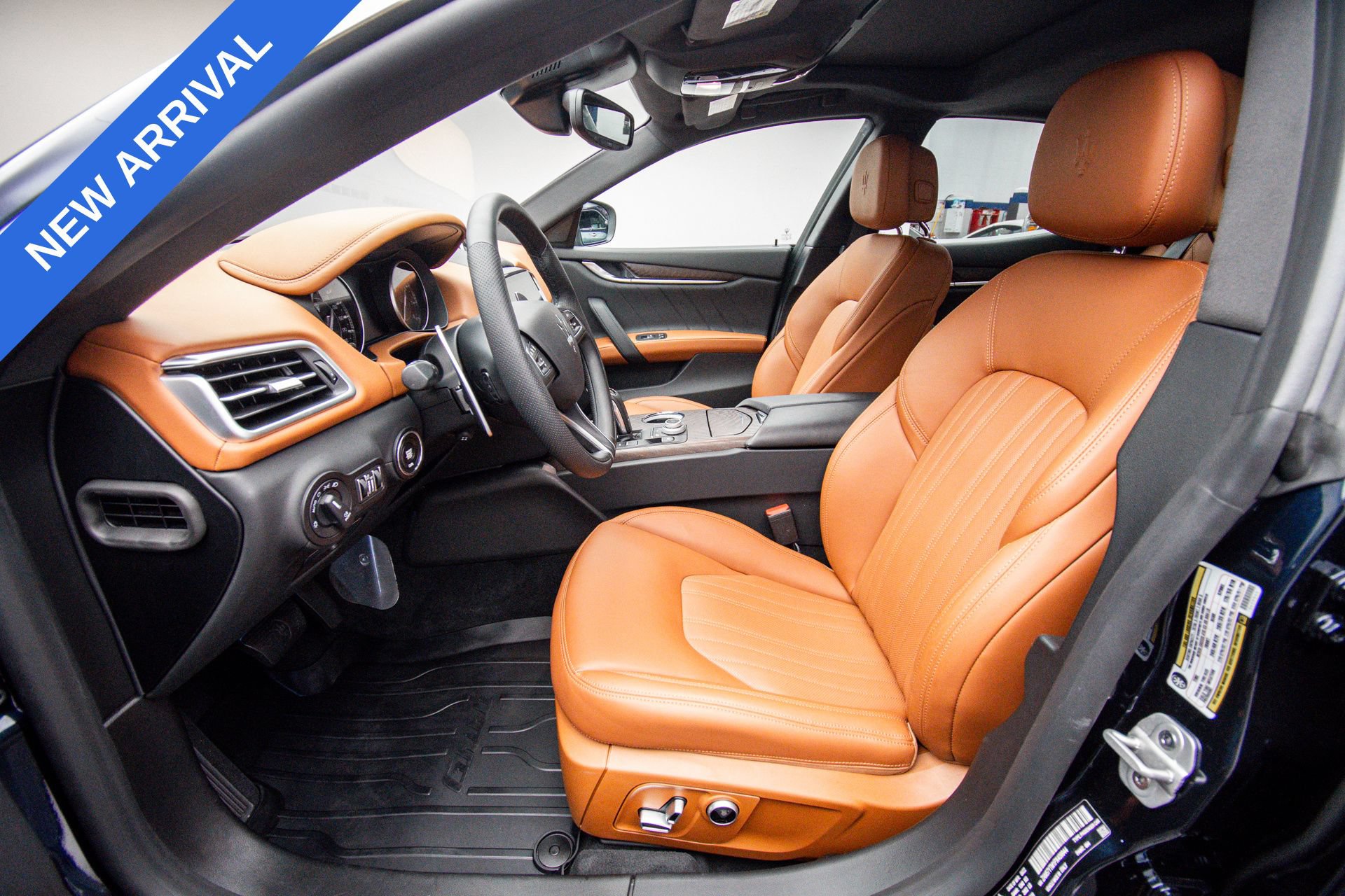 Used 2023 Maserati Ghibli Modena Q4 AWD/4WD image 11
