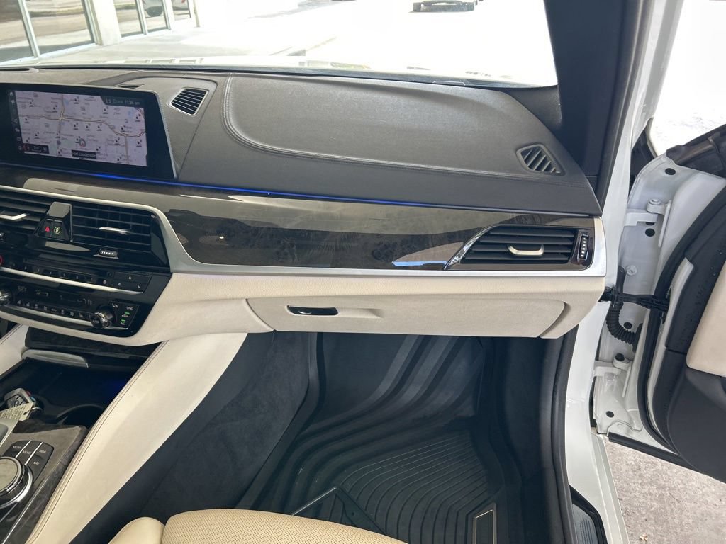 Used 2019 BMW M550i xDrive w/ Dynamic Handling Package AWD/4WD image 27