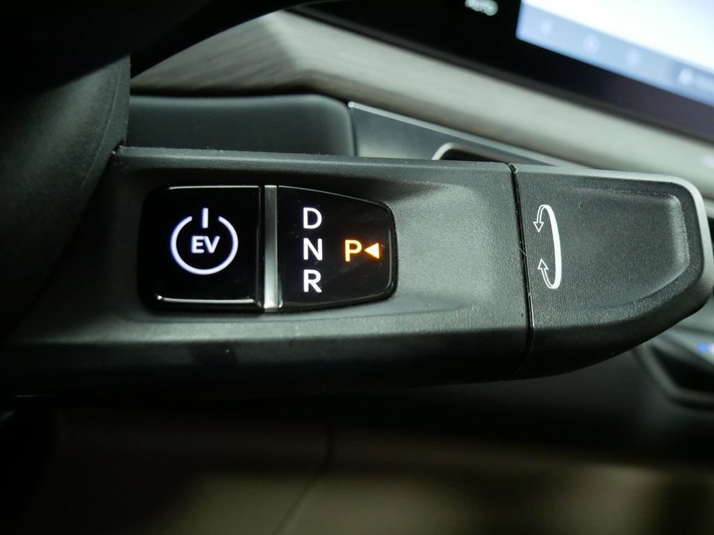 Used 2024 Kia EV9 Land AWD/4WD image 35
