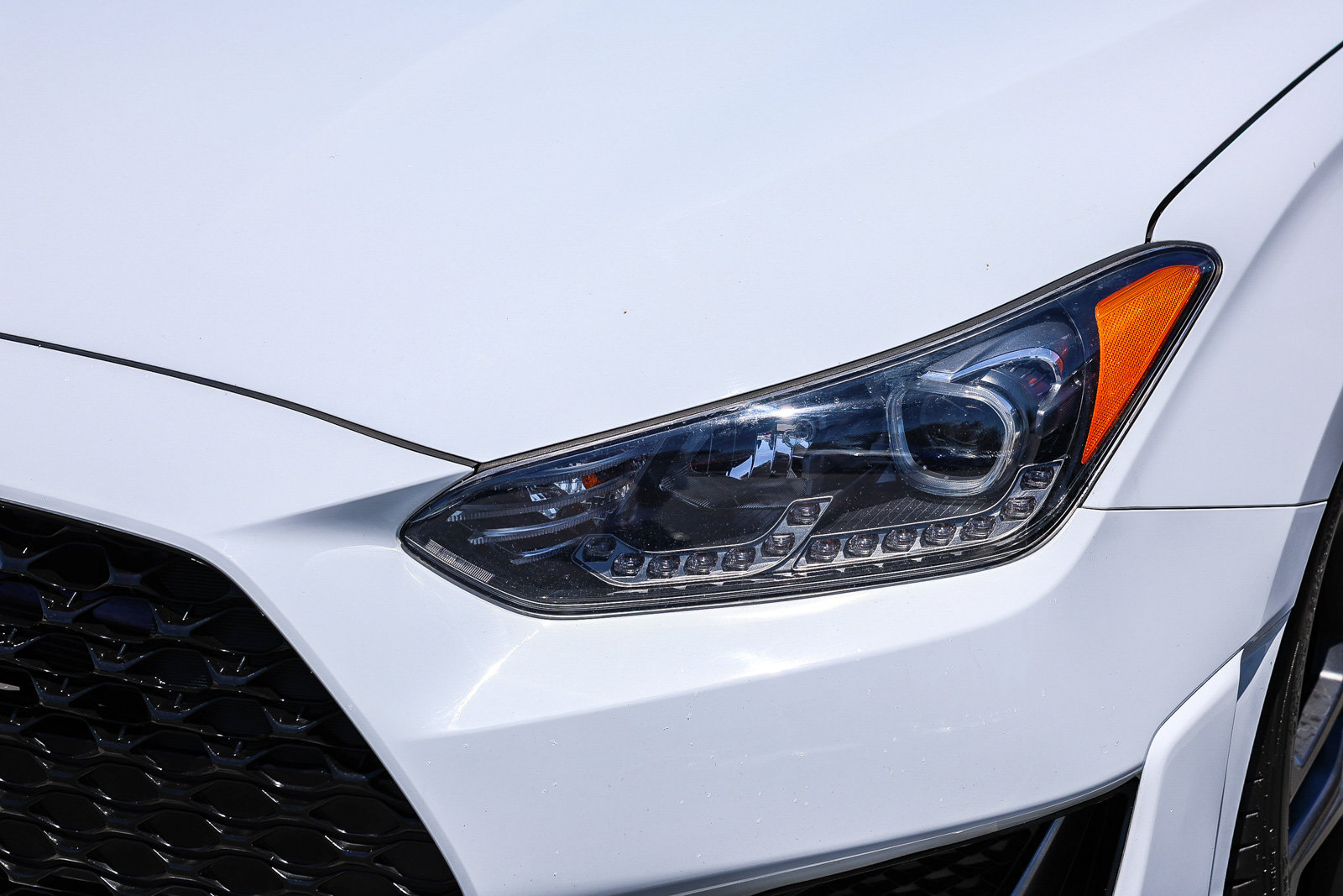 Used 2020 Hyundai Veloster N w/ Performance Package FWD image 5
