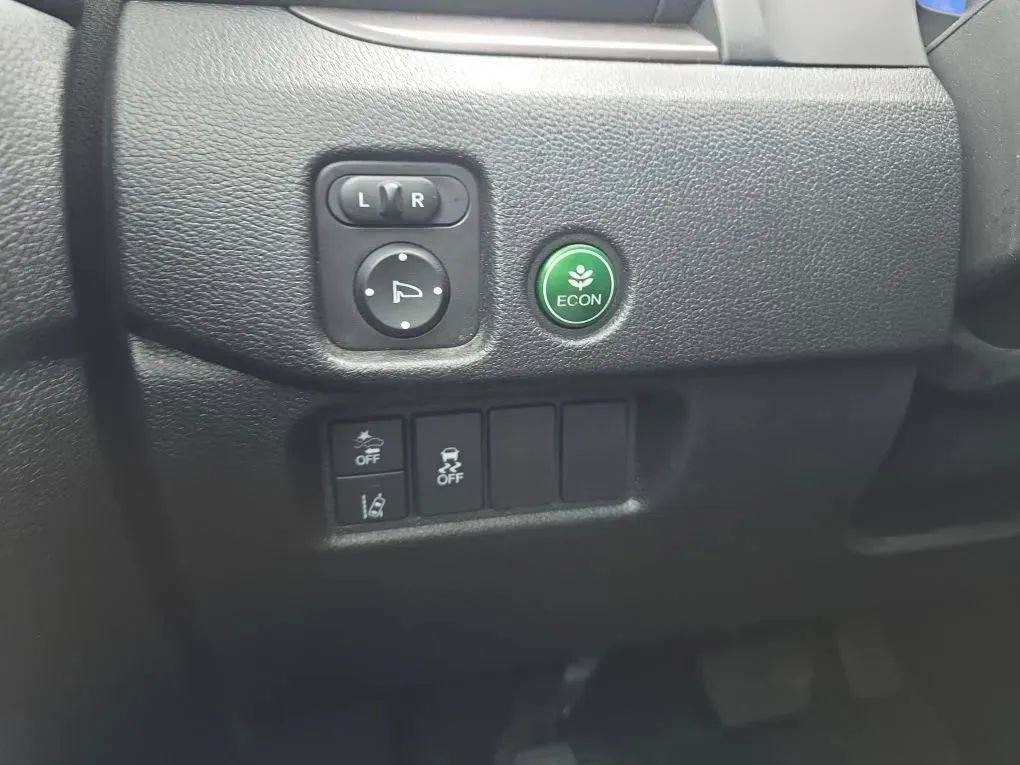 Used 2022 Honda Pilot Sport image 23