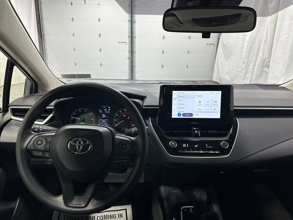 Used 2025 Toyota Corolla LE image 16