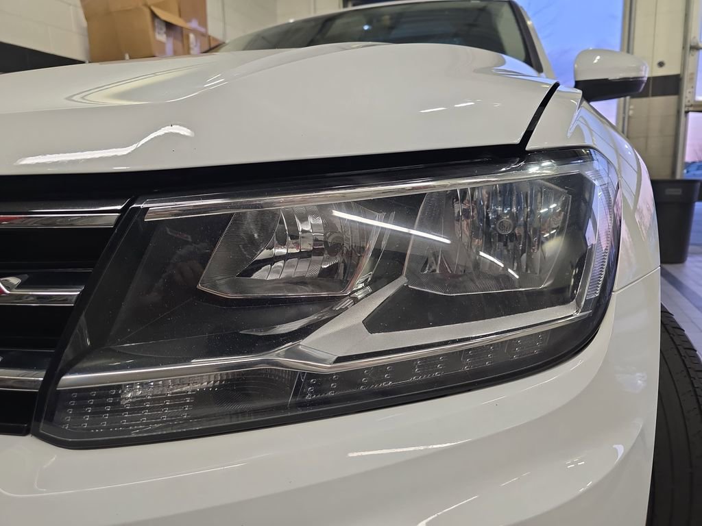 Used 2020 Volkswagen Tiguan SEL image 32