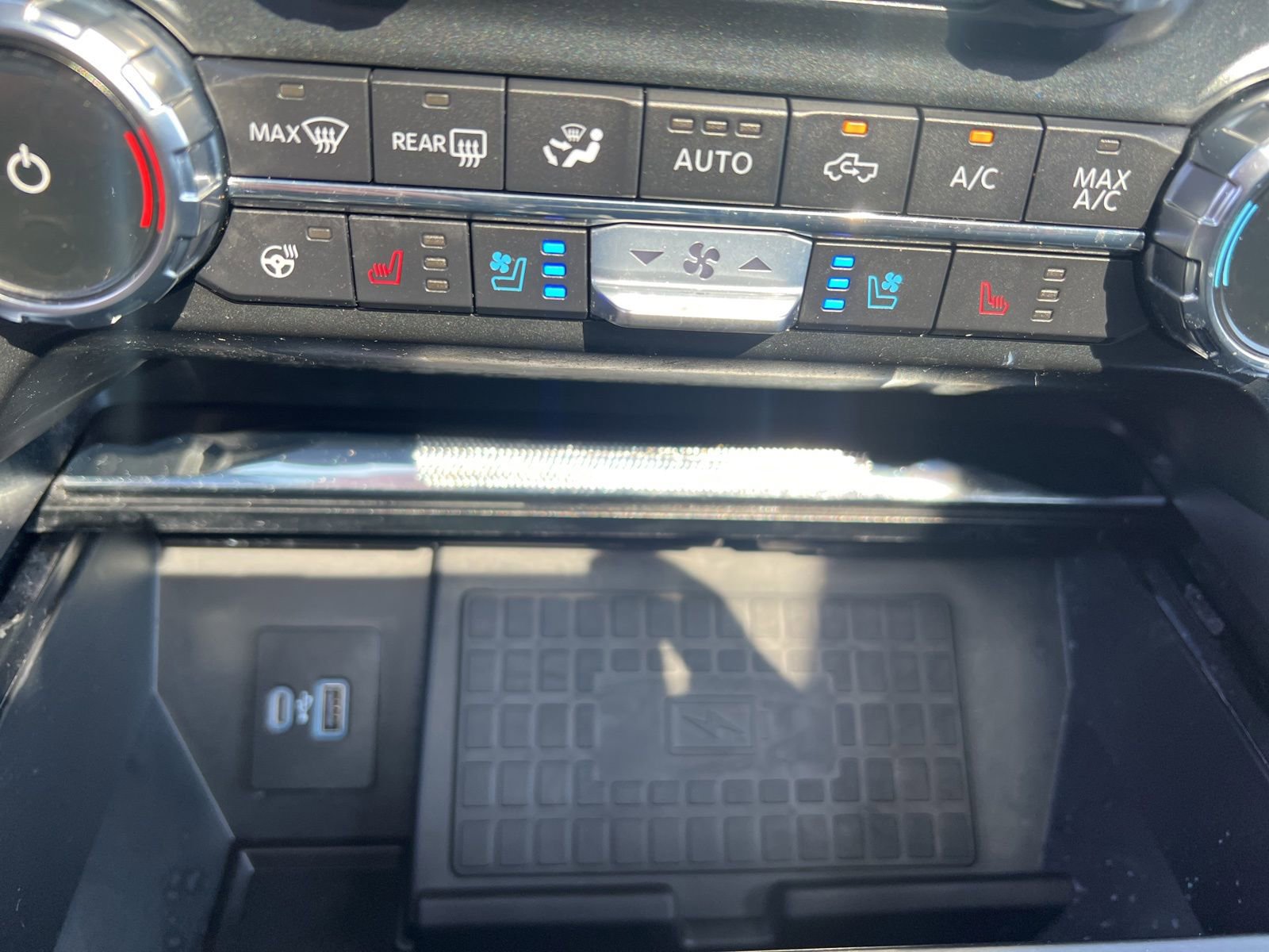 Used 2022 Ford F150 Lariat w/ Equipment Group 502A High image 27