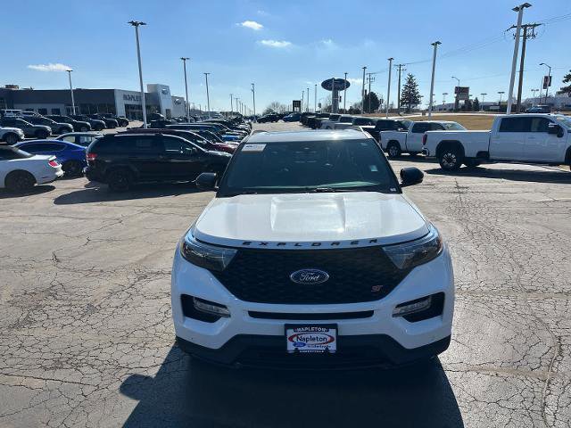 Certified 2024 Ford Explorer ST w/ Equipment Group 401A image 3