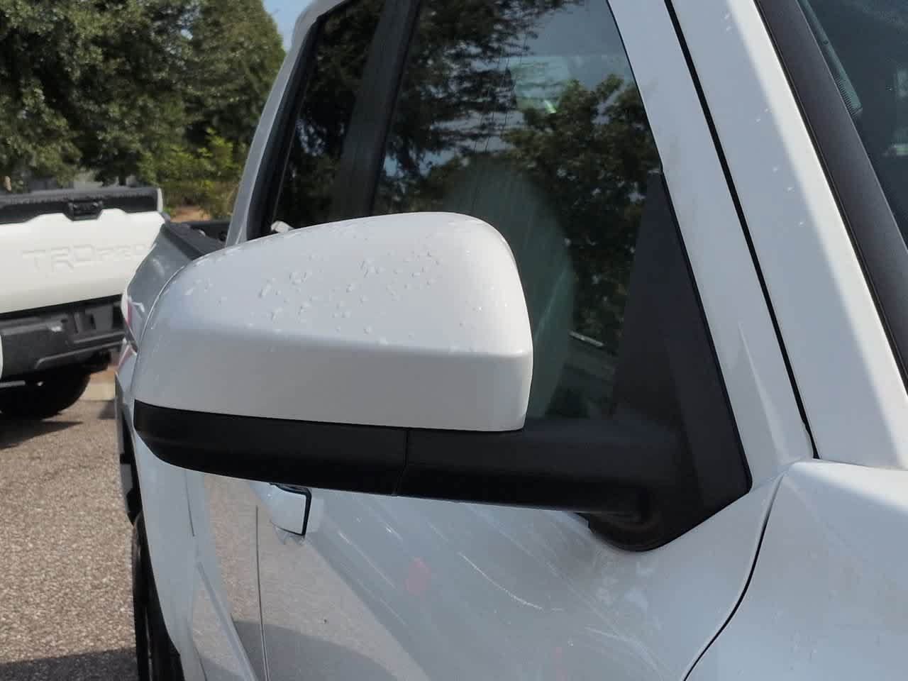 Used 2025 Toyota Tacoma SR5 AWD/4WD image 12