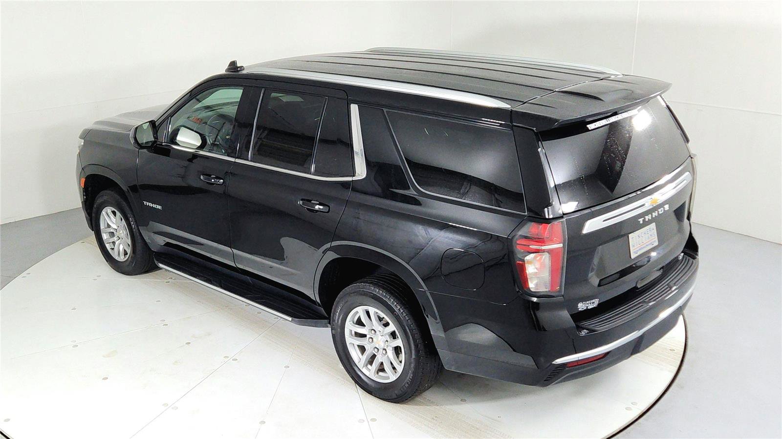 Used 2023 Chevrolet Tahoe LT AWD/4WD image 20